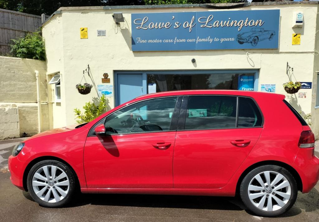 View VOLKSWAGEN GOLF SE TSI DSG