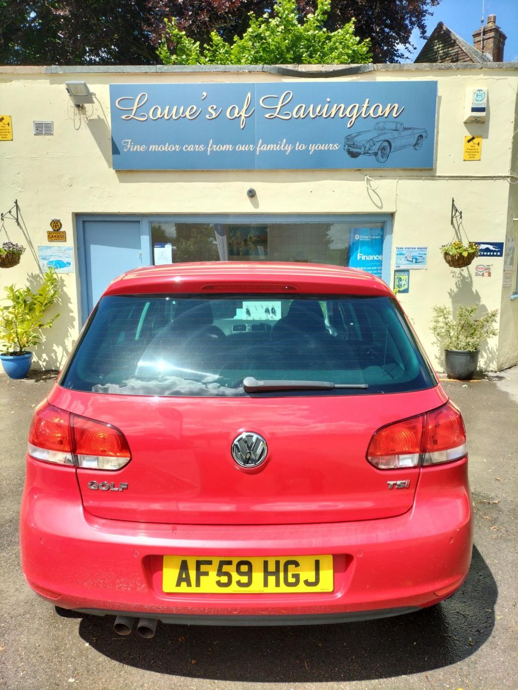 VOLKSWAGEN GOLF