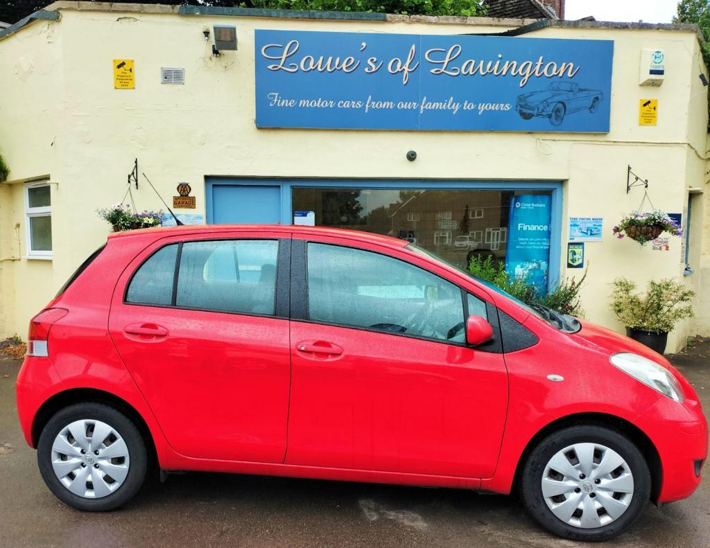 View TOYOTA YARIS D-4D TR