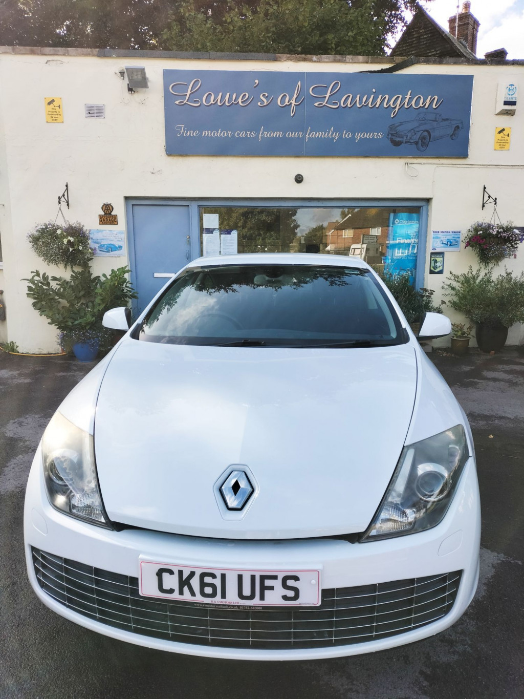 View RENAULT LAGUNA DYNAMIQUE TOMTOM DCI FAP