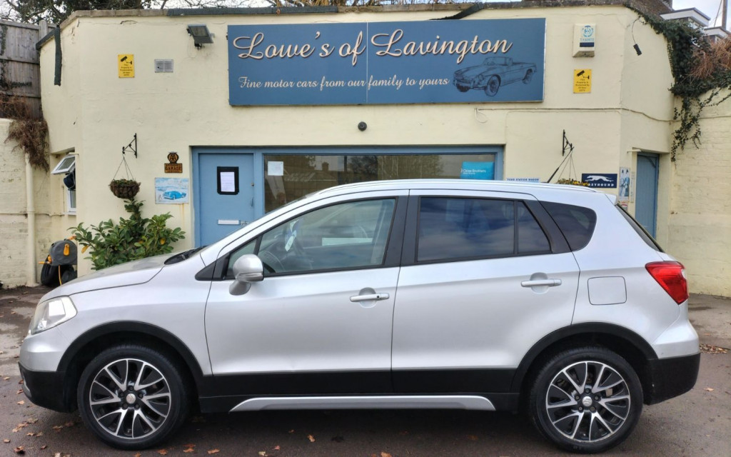 View SUZUKI SX4 S-CROSS SZ-T