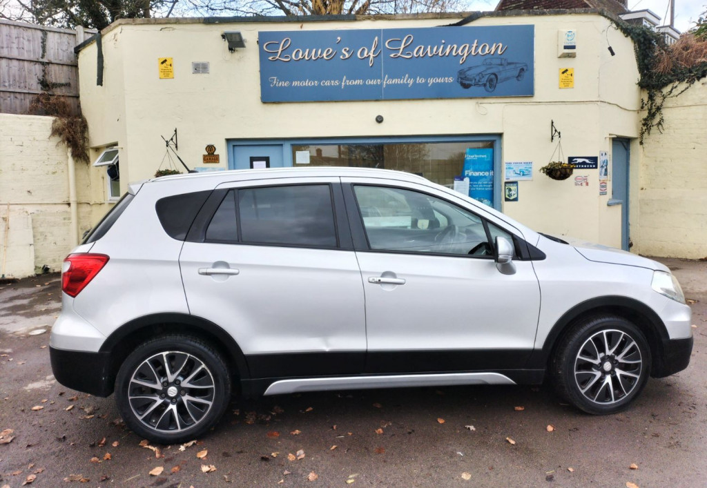 View SUZUKI SX4 S-CROSS SZ-T