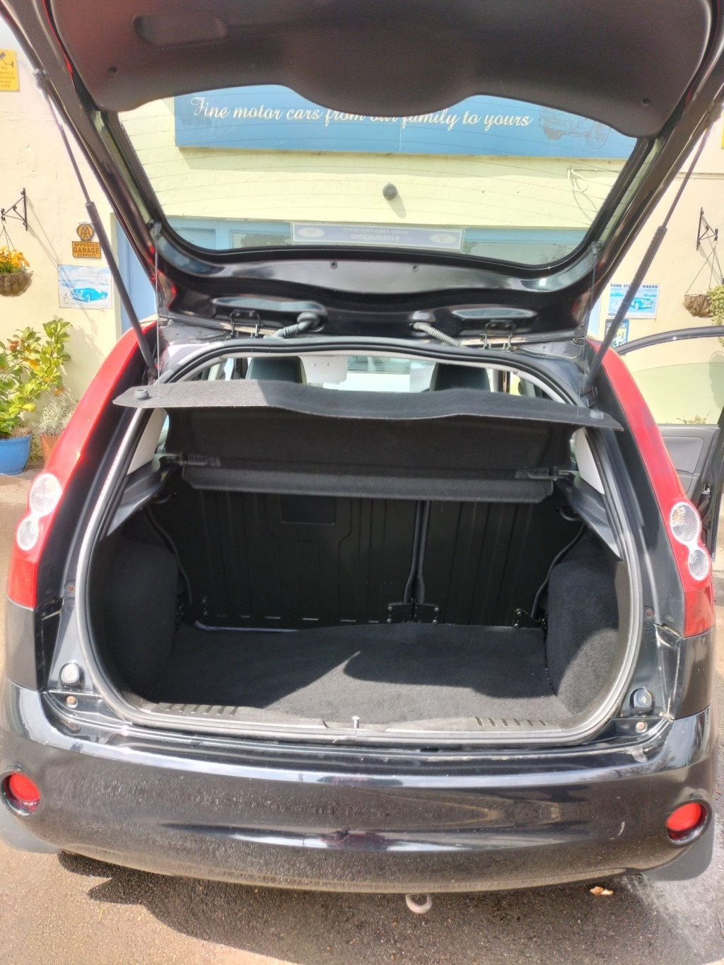 View FORD FIESTA GHIA 16V