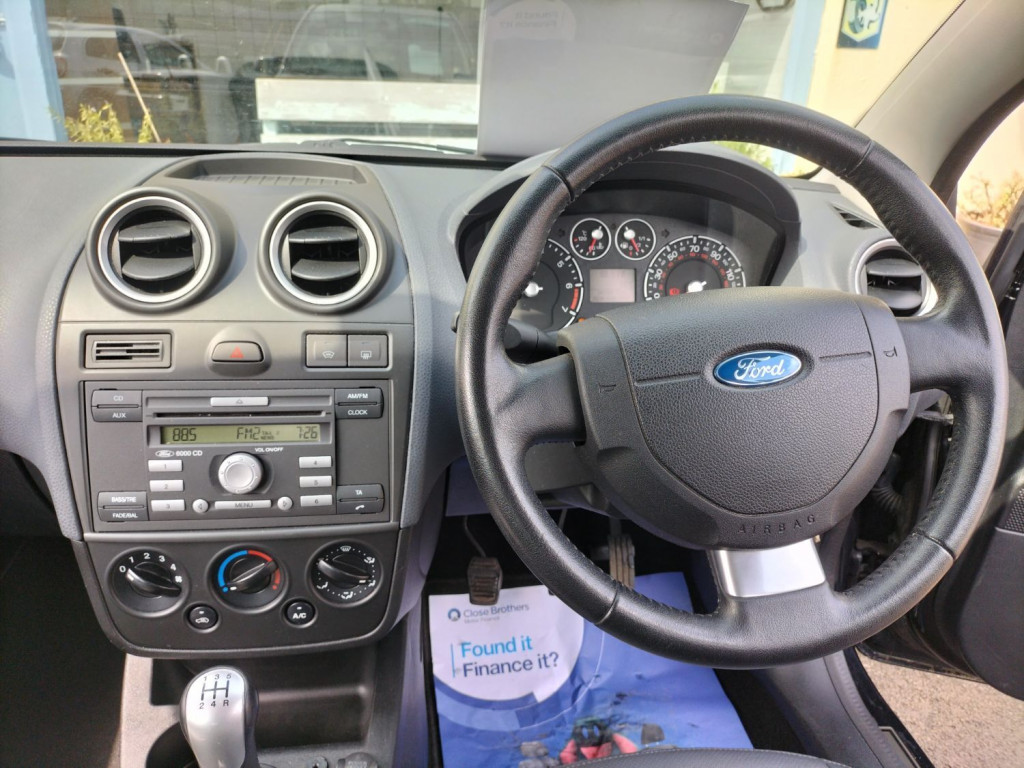 View FORD FIESTA GHIA 16V