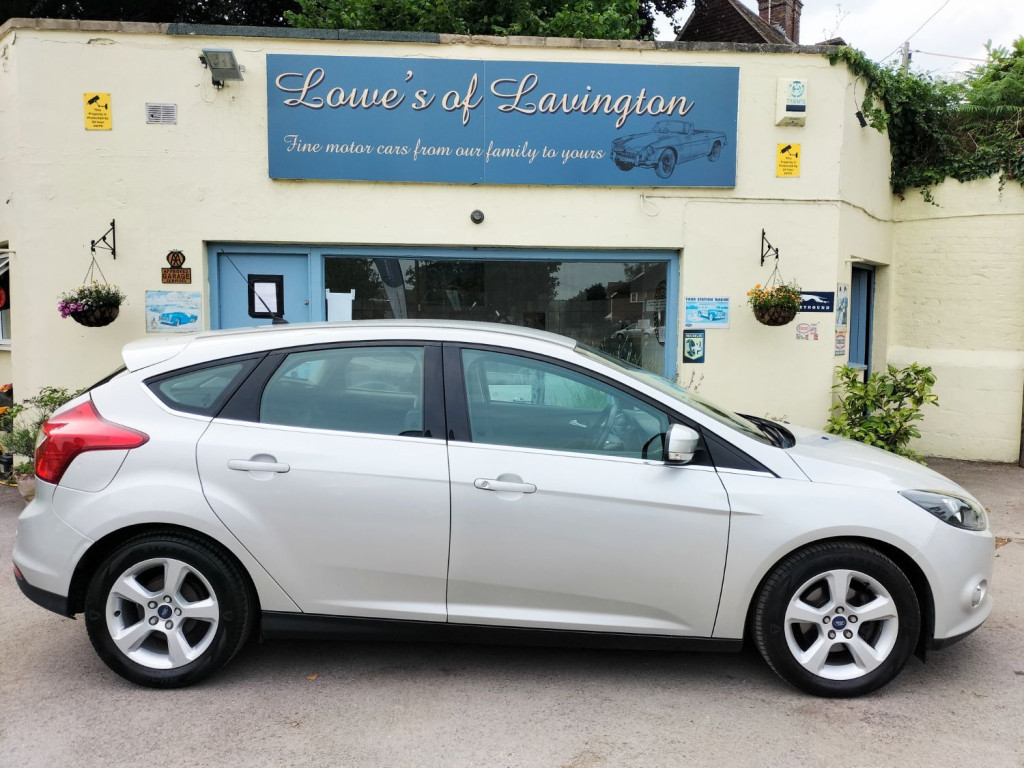 View FORD FOCUS ZETEC NAVIGATOR TDCI