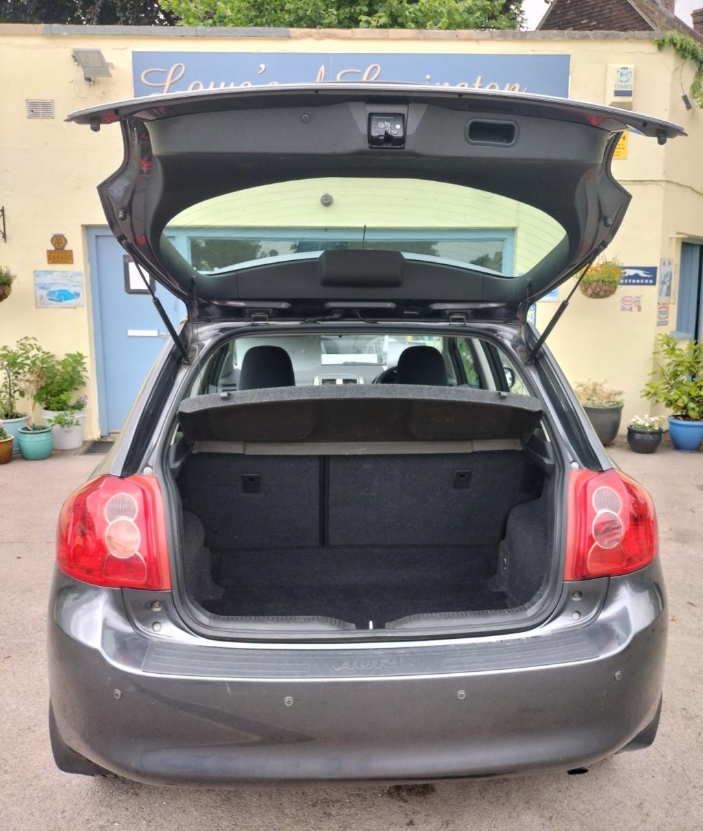 View TOYOTA AURIS TR VVT-I