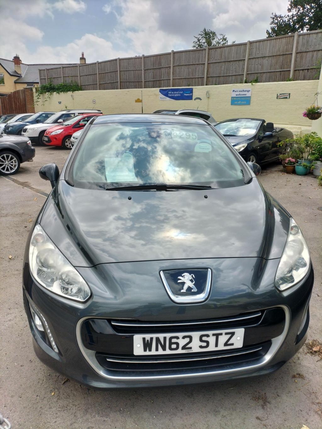 View PEUGEOT 308 E-HDI SPORTIUM