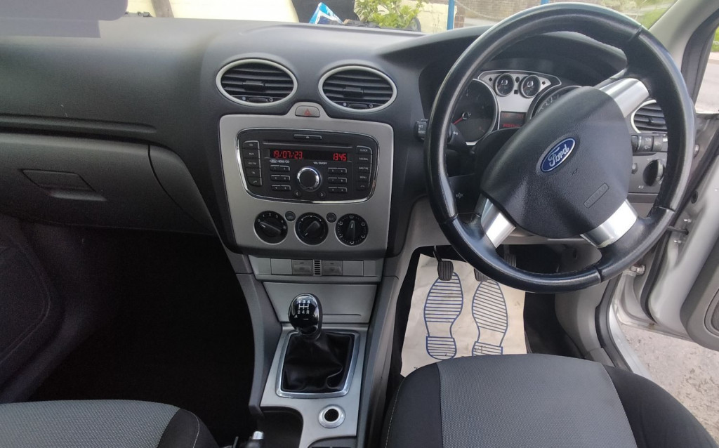 View FORD FOCUS ZETEC