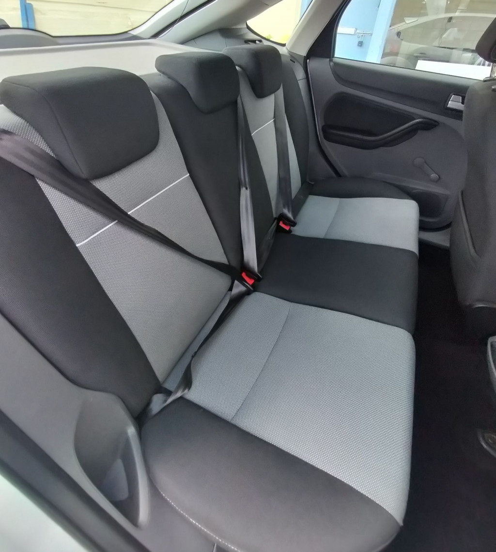 View FORD FOCUS ZETEC