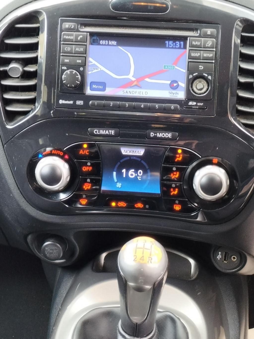 View NISSAN JUKE ACENTA PREMIUM