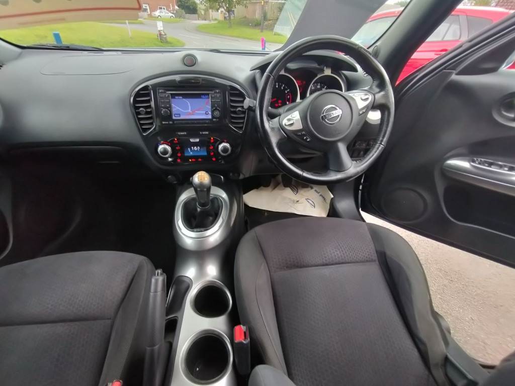 View NISSAN JUKE ACENTA PREMIUM