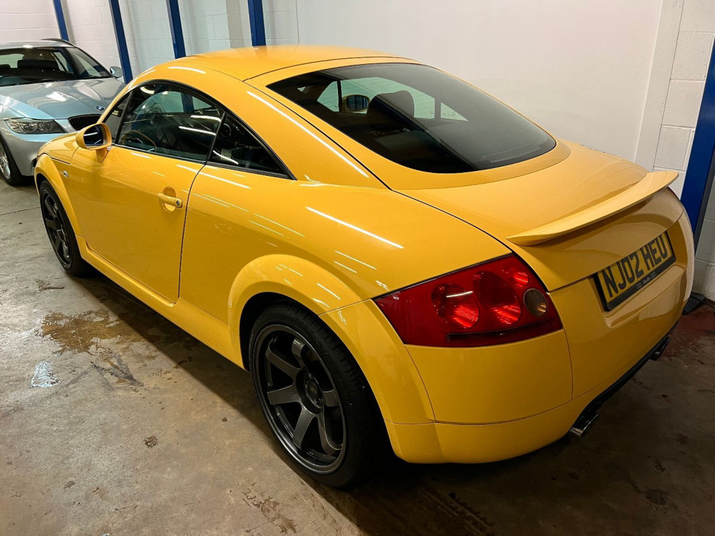 AUDI TT