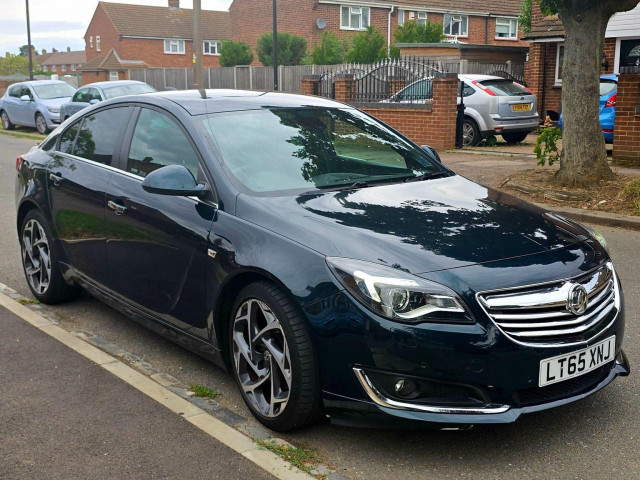 VAUXHALL INSIGNIA