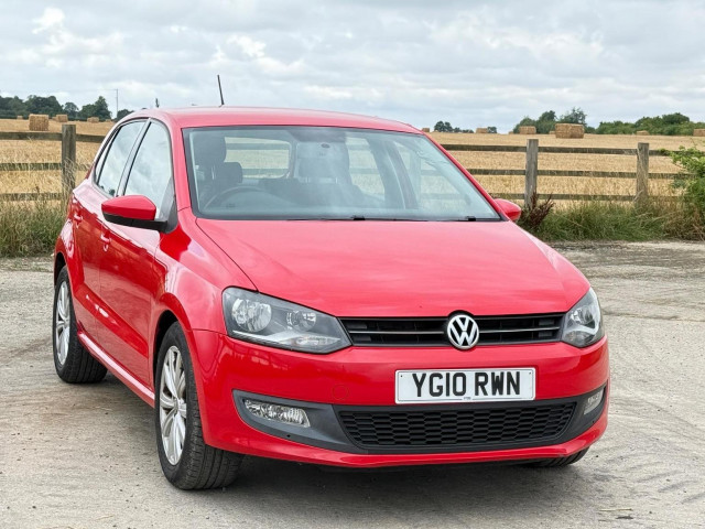 VOLKSWAGEN POLO