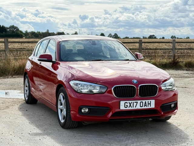 BMW 1 SERIES