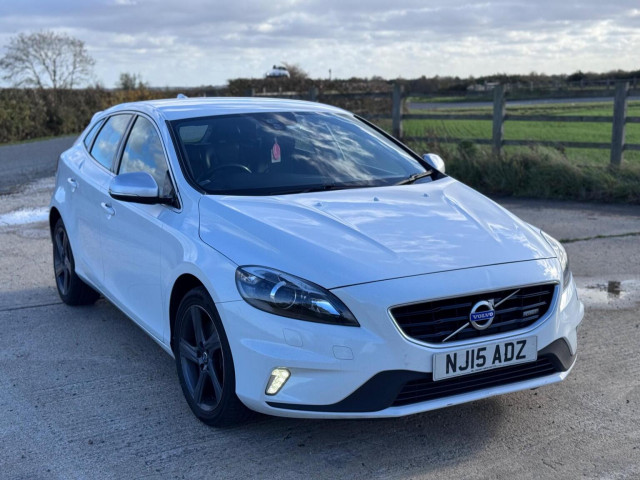 VOLVO V40