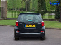 TOYOTA VERSO