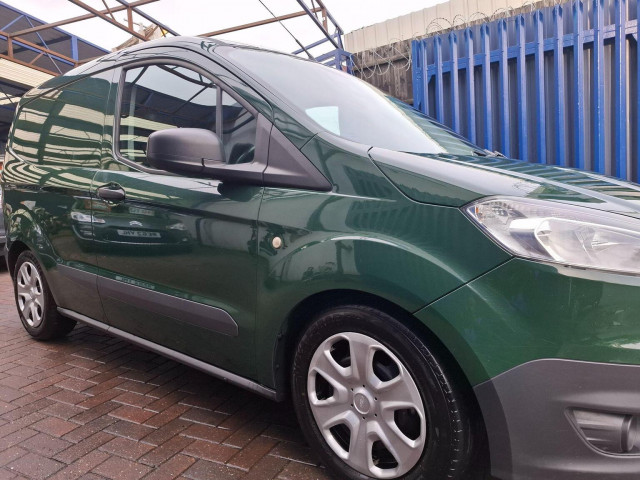 FORD TRANSIT COURIER