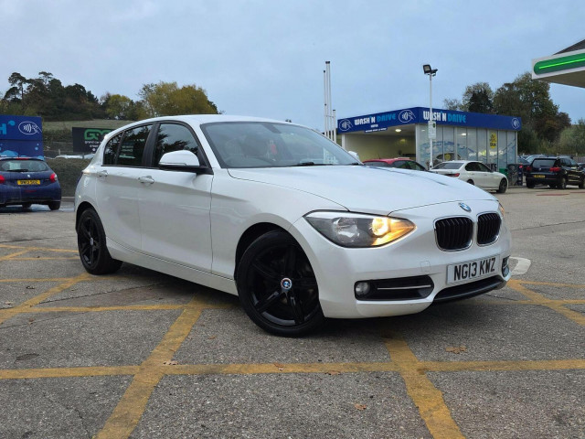 BMW 1 SERIES