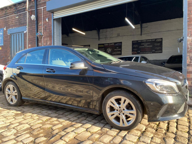 MERCEDES-BENZ A CLASS 1.5 A180d Sport (Premium) Euro 6 (s/s) 5dr (2017/67)