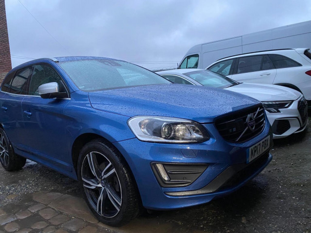 VOLVO XC60 2.4 D5 R-Design Lux Nav Auto AWD Euro 6 (s/s) 5dr (2017/17)