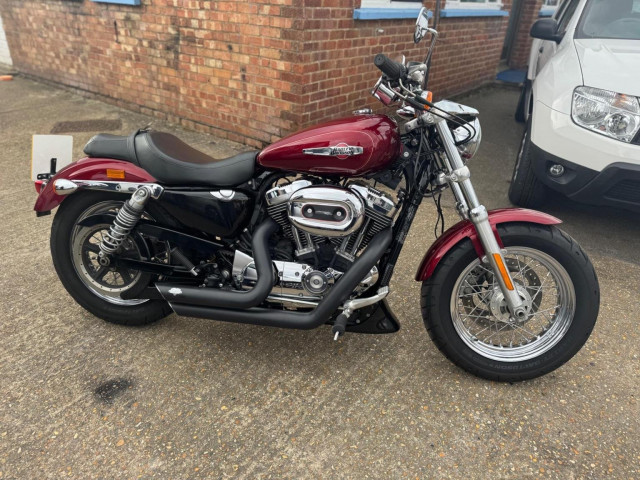 HARLEY-DAVIDSON Sportster