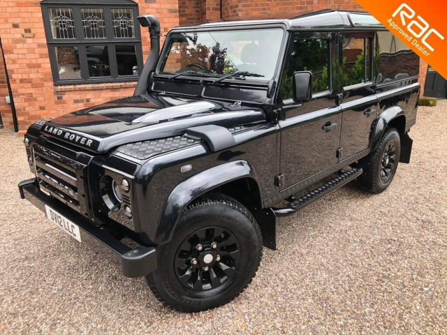 LAND ROVER DEFENDER 110