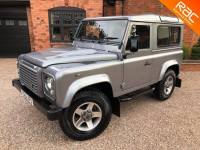 LAND ROVER DEFENDER 90