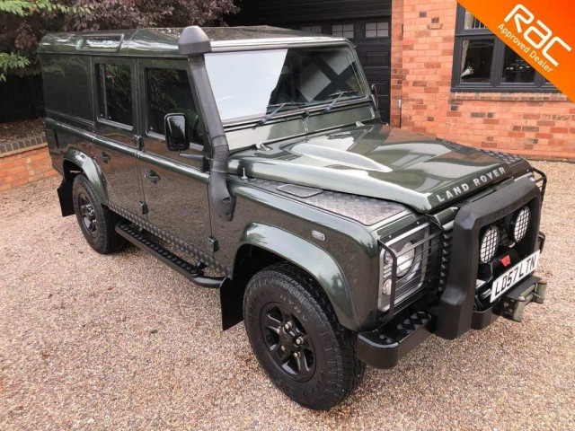 LAND ROVER DEFENDER 110