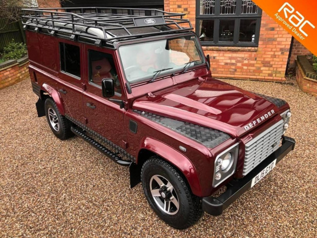 LAND ROVER DEFENDER 110