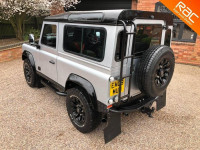 LAND ROVER DEFENDER 90