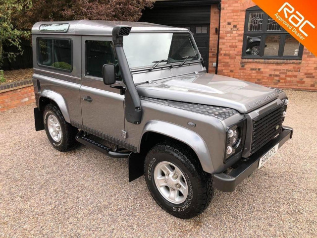 LAND ROVER DEFENDER 90