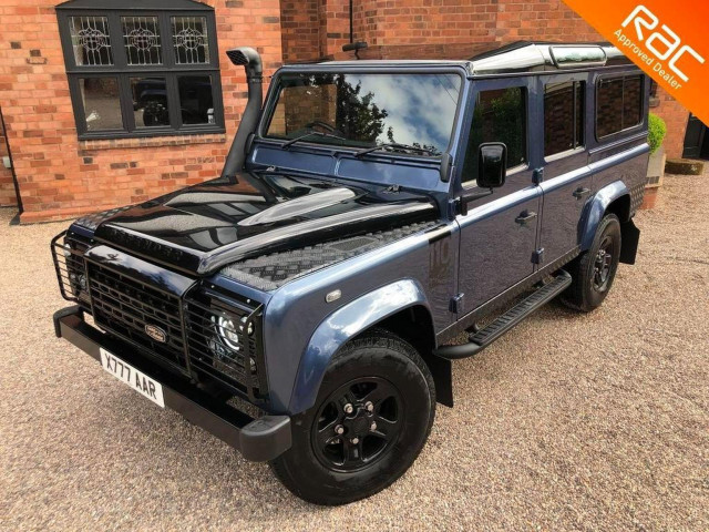 LAND ROVER DEFENDER 110