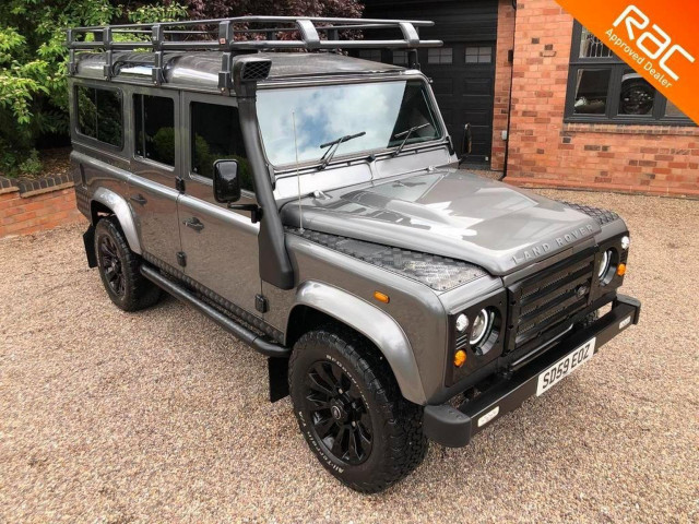 LAND ROVER DEFENDER 110
