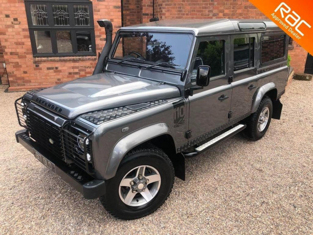 LAND ROVER DEFENDER 110
