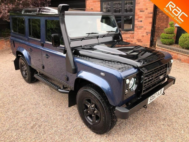 LAND ROVER DEFENDER 110