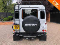 LAND ROVER DEFENDER 110