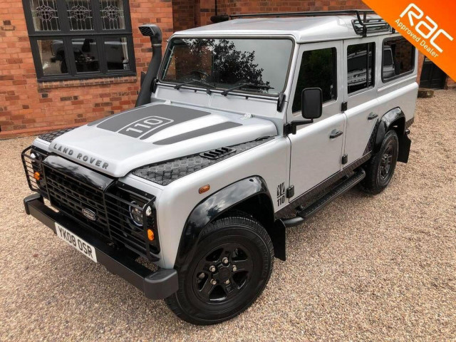 LAND ROVER DEFENDER 110