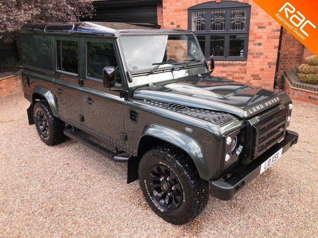 LAND ROVER DEFENDER 110
