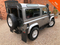 LAND ROVER DEFENDER 90