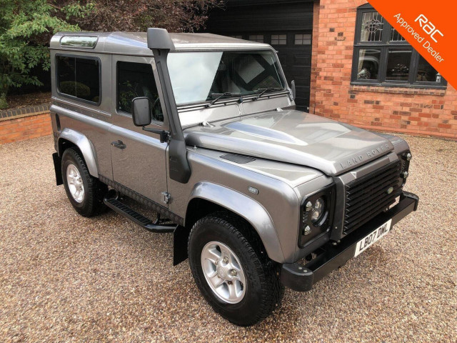 LAND ROVER DEFENDER 90
