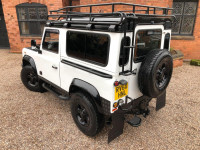 LAND ROVER DEFENDER 90