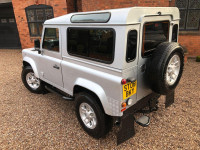 LAND ROVER DEFENDER 90