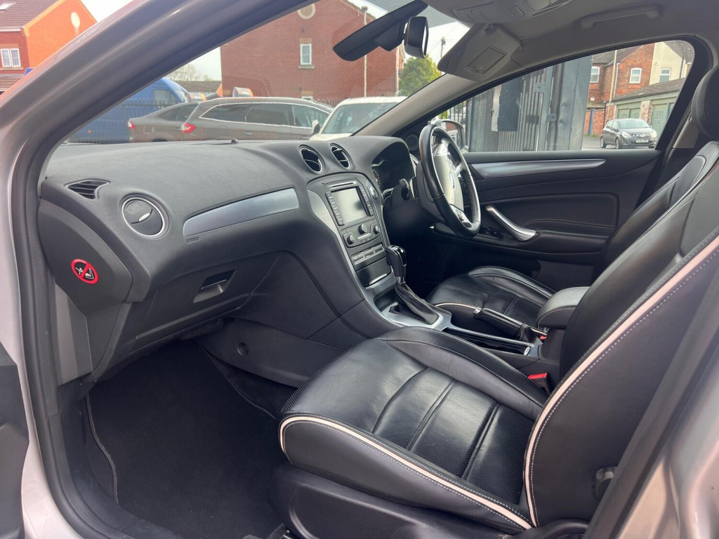 FORD MONDEO
