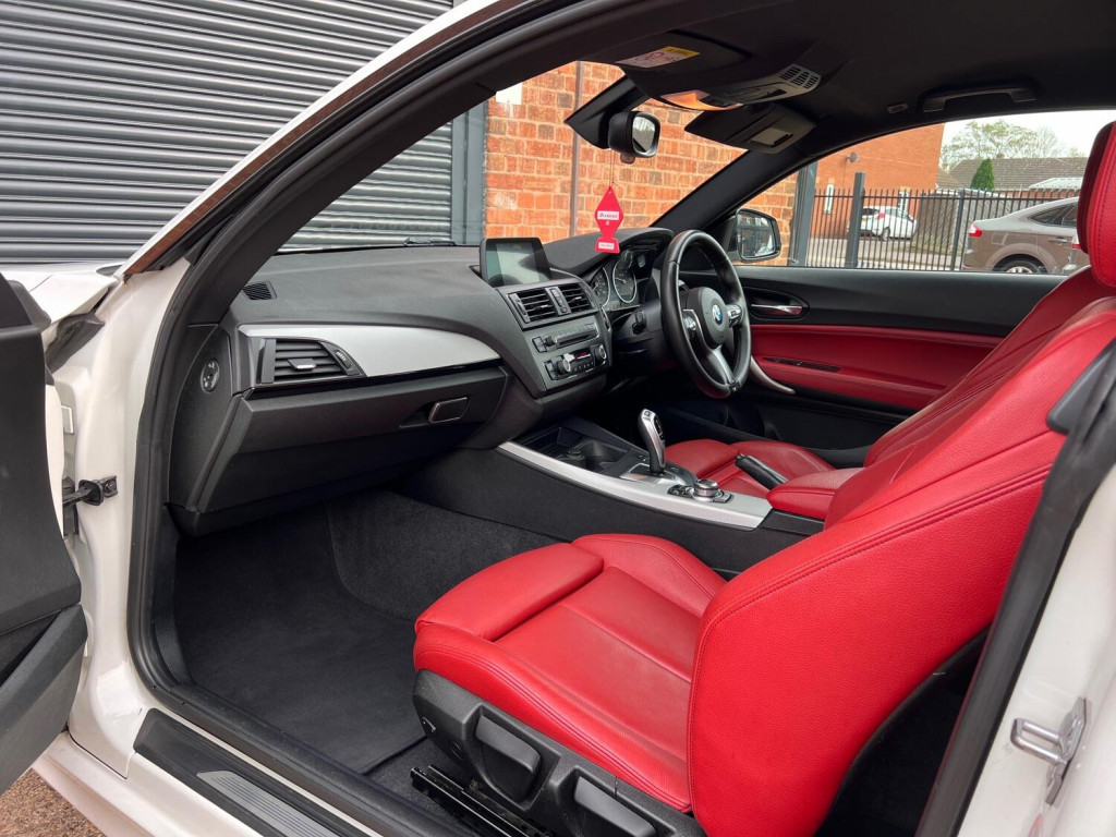 BMW 1 SERIES