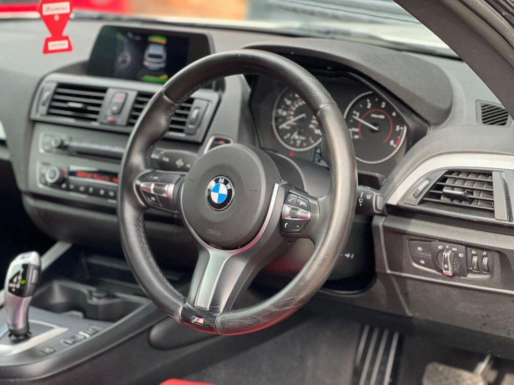 BMW 1 SERIES