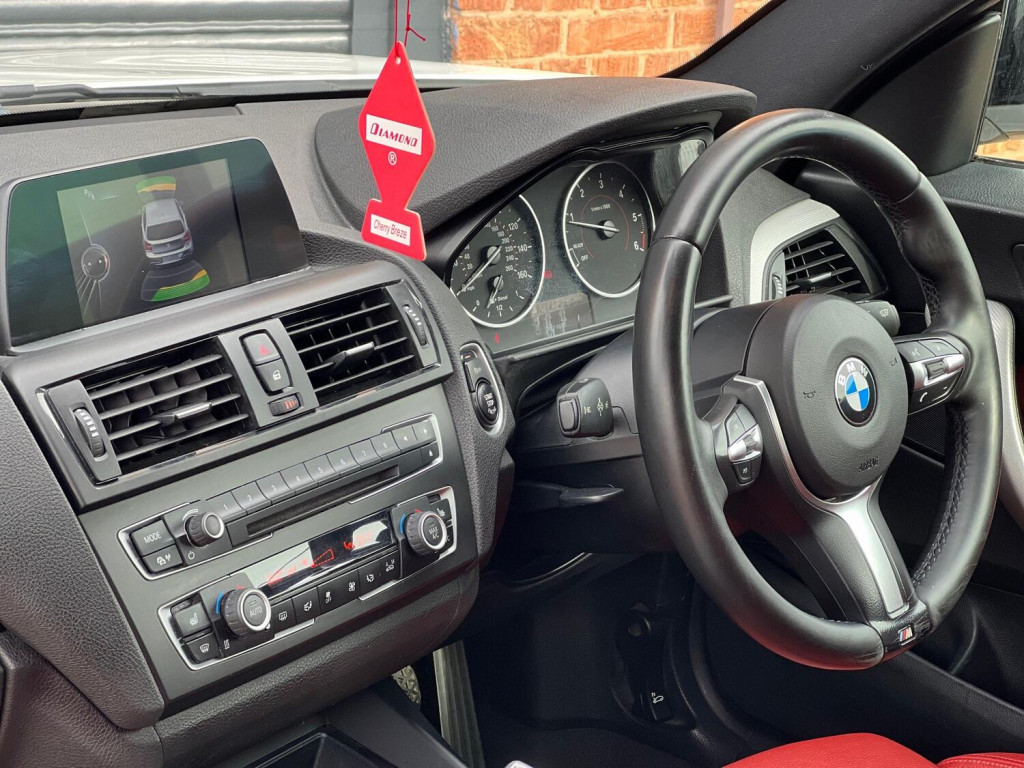 BMW 1 SERIES