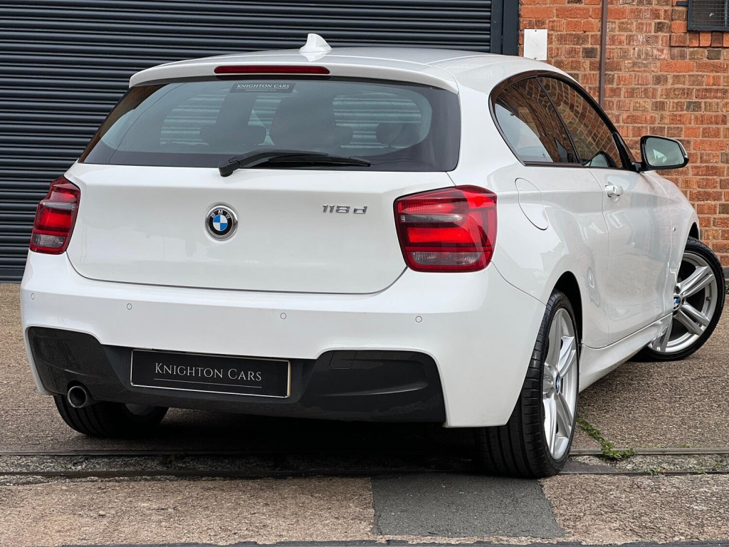 BMW 1 SERIES