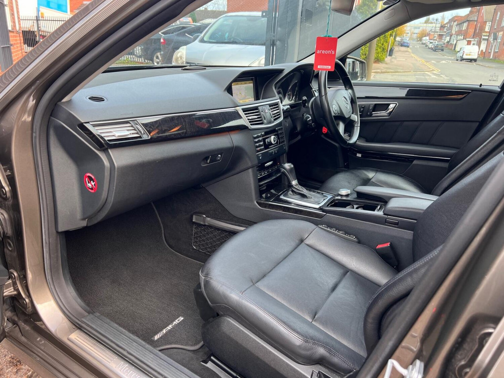 MERCEDES-BENZ E CLASS