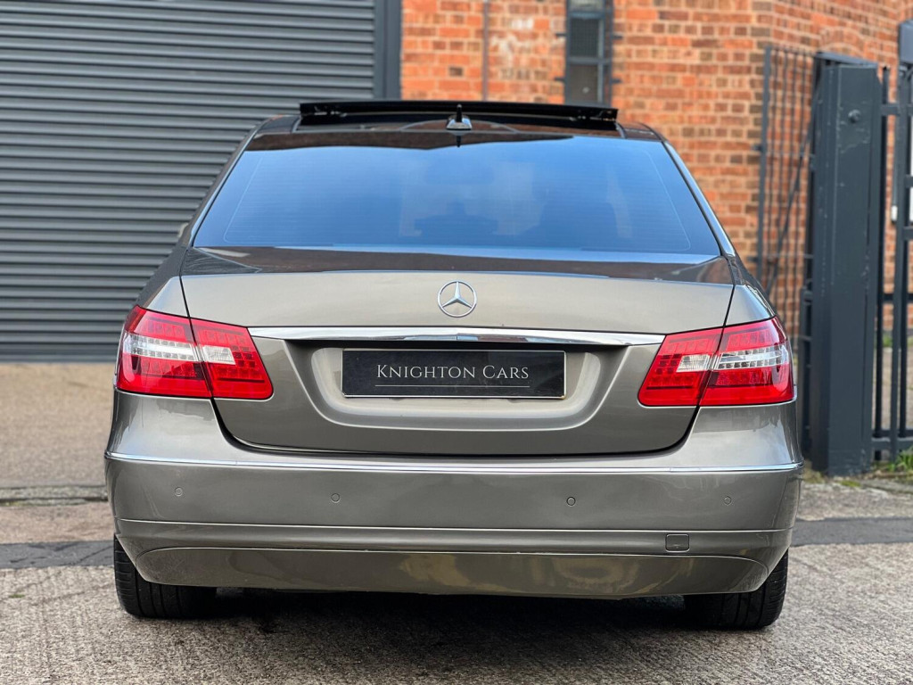 MERCEDES-BENZ E CLASS